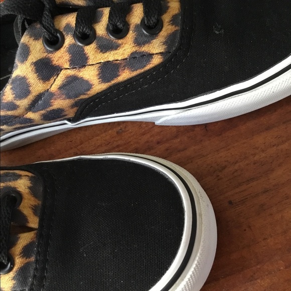 ❤️SOLD❤️ Vans Leopard Laceups Low Profile - Picture 4 of 6